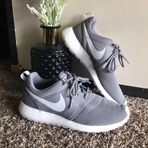Women's Grey Nike causal wear shoes size 7.5